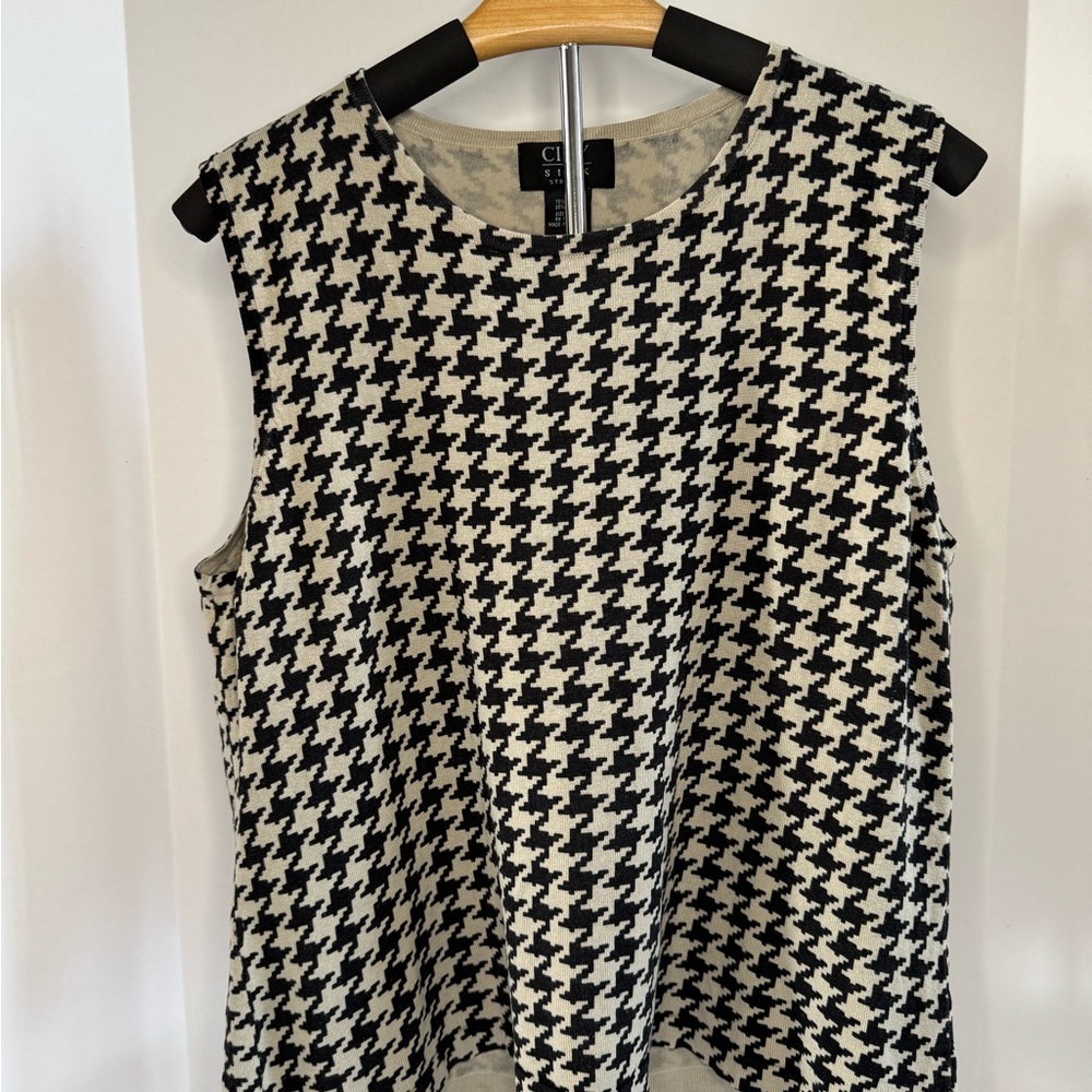 City Silk Chic Houndstooth Sleeveless Silk Top - Black & White Size XL